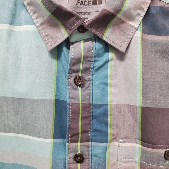 The North Face Men's Button Down Short Sleeve Shirt Green Blue Plaid Medium - Picture 3 of 7